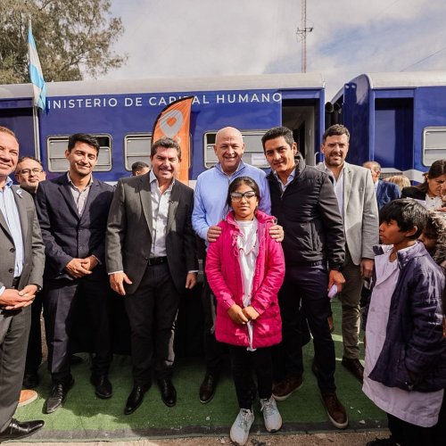 Más servicios y trámites cerca de los vecinos: Orrego recorrió el operativo San Juan Cerca en Cañada Honda