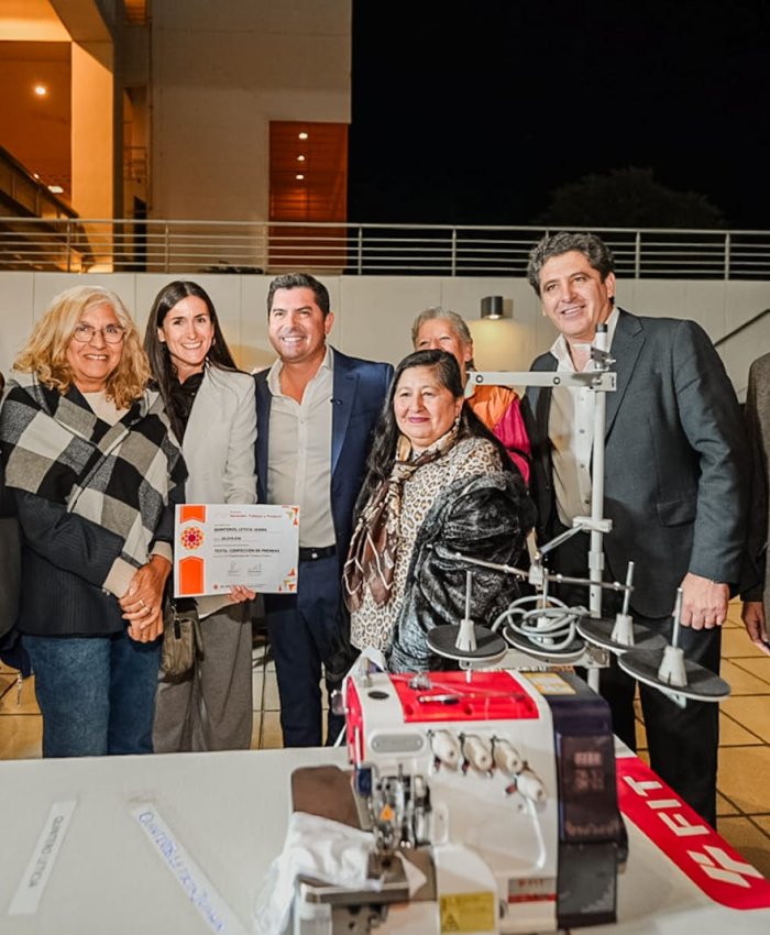 En una apuesta al futuro laboral de San Juan, Orrego entregó herramientas y certificados del programa Aprender, Trabajar y Producir