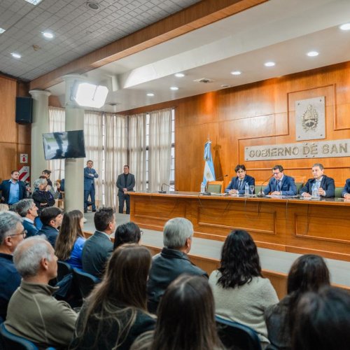 El gobernador Orrego envió a Diputados un proyecto para impulsar un mega plan de infraestructura provincial