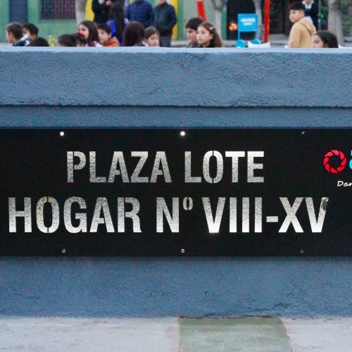 CHIMBAS INAUGURÓ LA NUEVA PLAZA DE LOS LOTES HOGAR N.º 8 Y 15