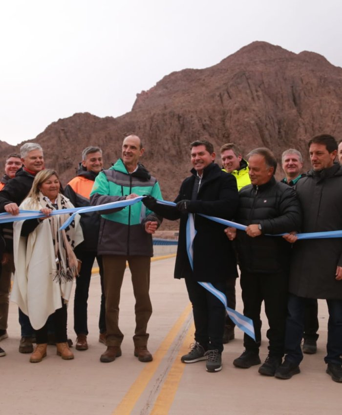 Calingasta: Orrego y autoridades de Glencore inauguraron dos puentes para potenciar el desarrollo productivo