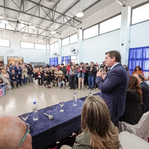 Orrego inauguró la ampliación de una escuela en Difunta Correa que brinda más espacios y herramientas para los estudiantes