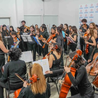 Chimbas vivió una tarde de música con el concierto de la Orquesta Escuela Infantil