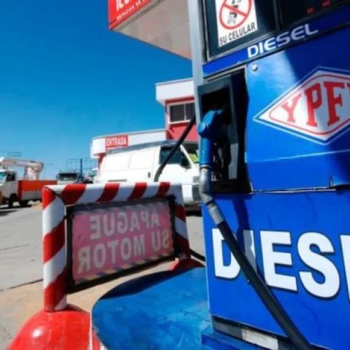 BOLIVIA: transportistas anuncian paro de 48 horas luego que Rodrigo Paz eliminará el subsidio al precio del diésel