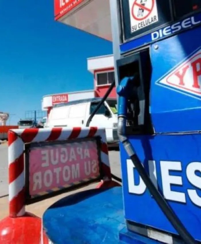 BOLIVIA: transportistas anuncian paro de 48 horas luego que Rodrigo Paz eliminará el subsidio al precio del diésel