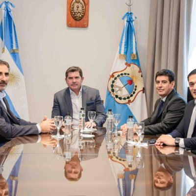 Orrego recibió a una autoridad de una compañía aérea low cost