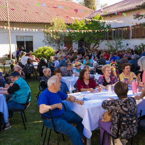 Con una actividad compartida con integrantes de Centros de Jubilados, hubo festejos en la Residencia del Adulto Mayor