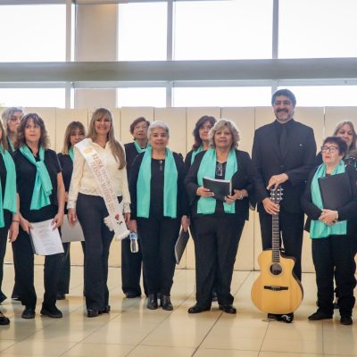 La música coral irrumpió el Centro Cívico para celebrar el Día Internacional de las Personas Mayores