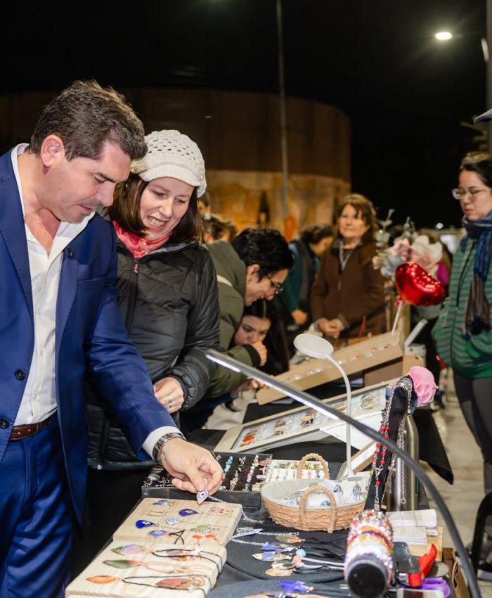 Orrego recorrió la Expo Mamá, con más de 150 artesanos y emprendedores sanjuaninos