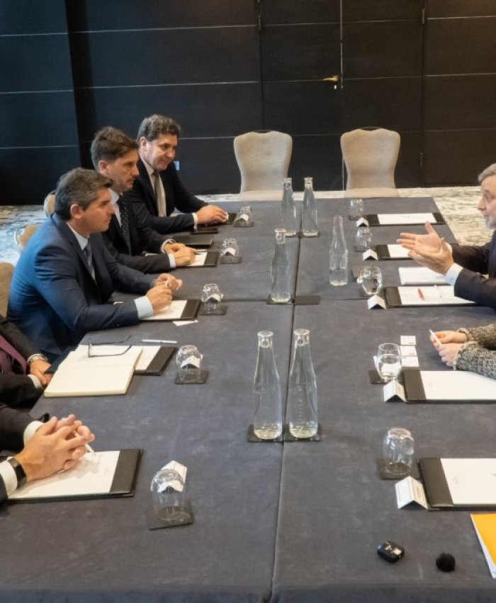 En Londres: Orrego enfatizó la importancia de la comunicación y los proveedores locales en reunión con BHP