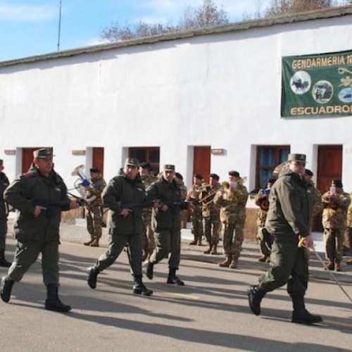 Allanan Gendarmería en Esquel por la desaparición de Maldonado