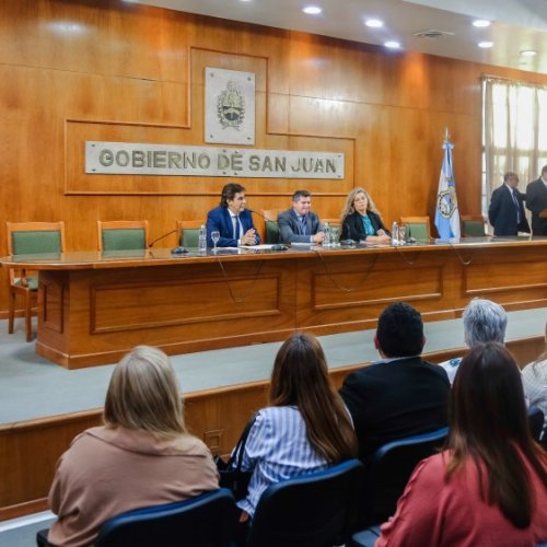 Orrego lanzó el innovador programa «Cuentas Claras» para llevar la educación financiera a las aulas de San Juan