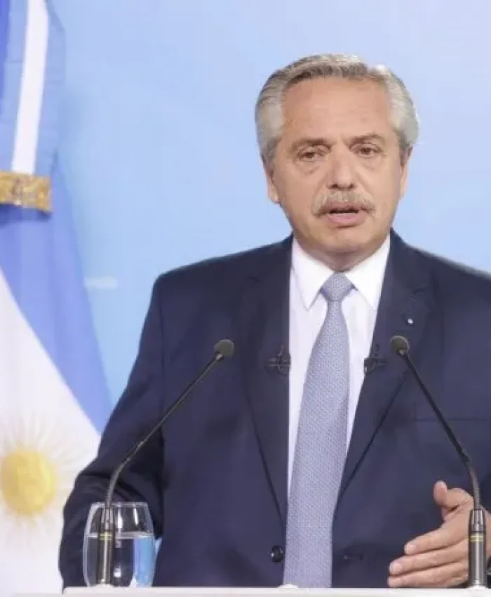 «Guerra contra la inflación»: Gobierno lanzó paquete de medidas, convocó a empresarios y gremios, y apunta contra especuladores