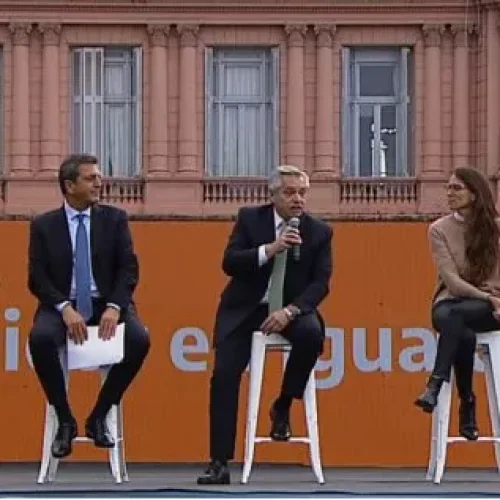 Proponen licencias por maternidad de 126 días y para los padres, de 90, el presidente Alberto Fernández presentó el proyecto