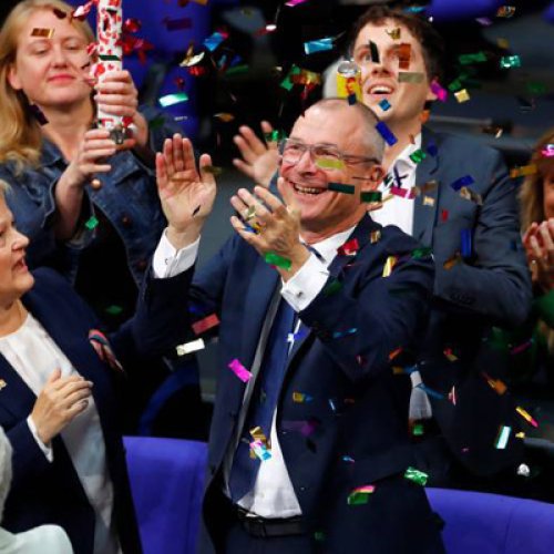 Sin el voto de Merkel, Alemania aprobó el matrimonio igualitario