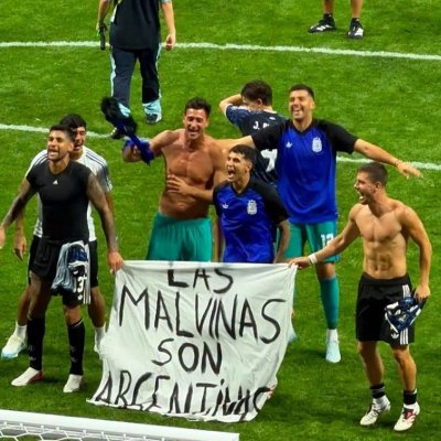 La FIFA abrió un expediente contra la AFA y varios jugadores por la bandera de Malvinas