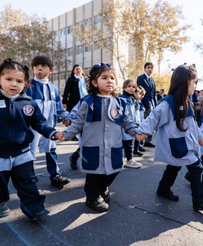 El pueblo sanjuanino celebró los 216 años de la Revolución de Mayo con un emotivo desfile cívico-militar