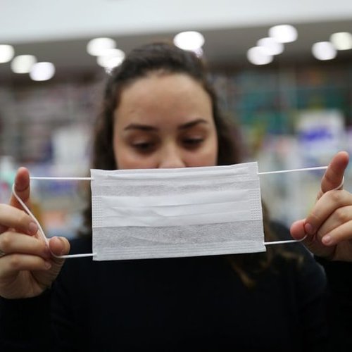 Barbijos:  en tres provincias ya es obligatorio su uso