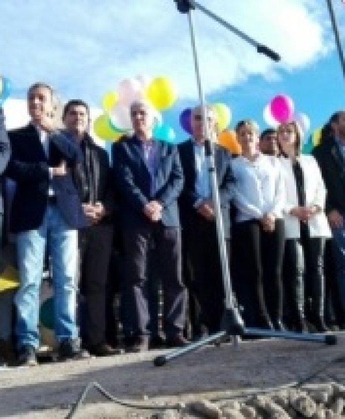 Nuevos despidos en la obra vial donde Cambiemos lanzó su campaña