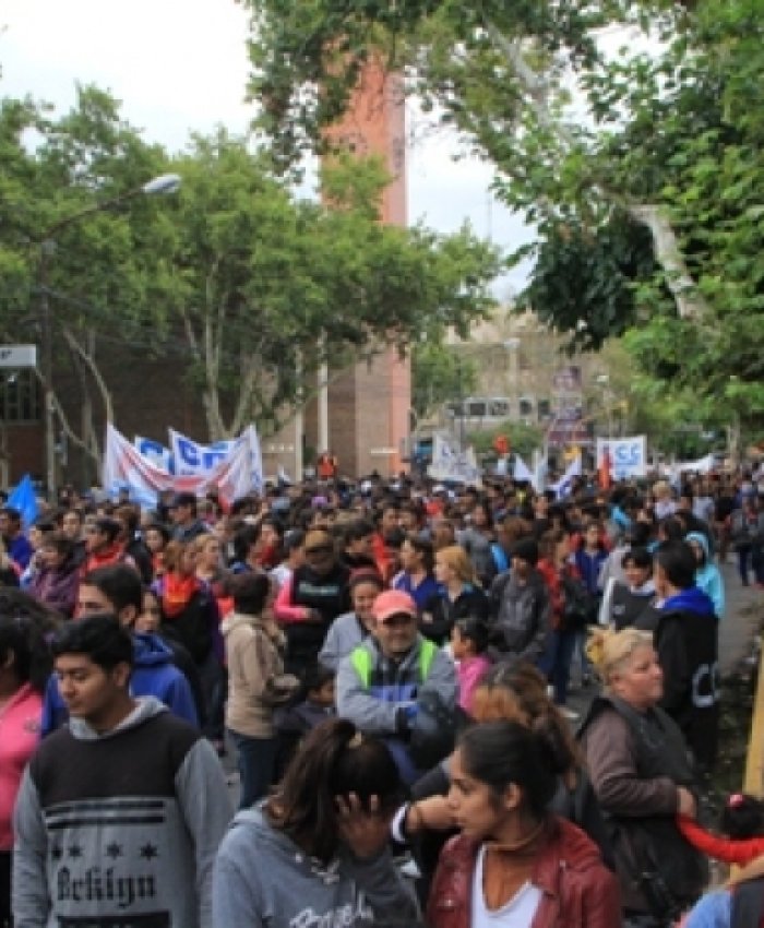 Marcha de antorchas contra el tarifazo en San Juan
