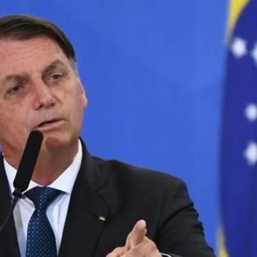 BRASIL: la policía federal pide que se investigue a Bolsonaro por difundir noticias falsas