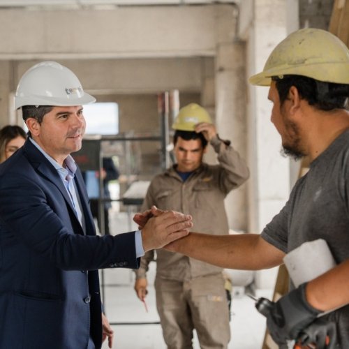 El gobernador recorrió las obras del nuevo Instituto Odontológico