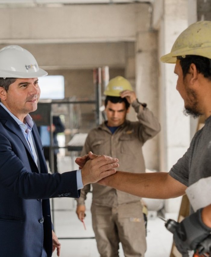 El gobernador recorrió las obras del nuevo Instituto Odontológico