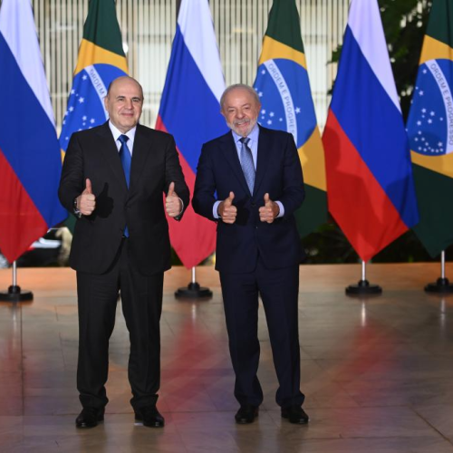 Brasil: Lula da Silva se reunie con el primer ministro ruso, para fortalecer el comercio y la cooperación entre países