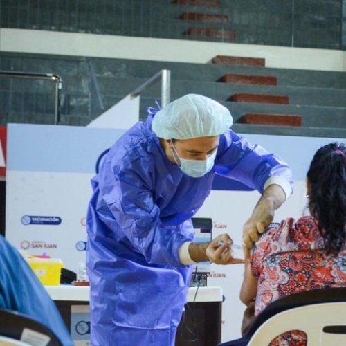 COVID19: Comenzaron a implementar el tercer refuerzo de vacunación