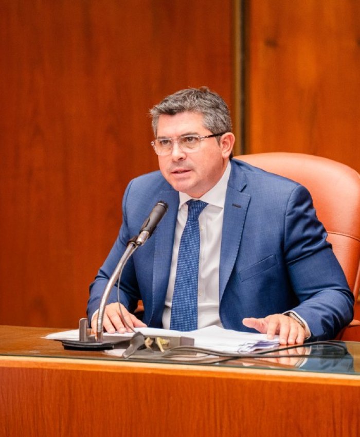 El gobernador Orrego dio inicio a las Sesiones Ordinarias con el cumplimiento de una promesa clave para la educación