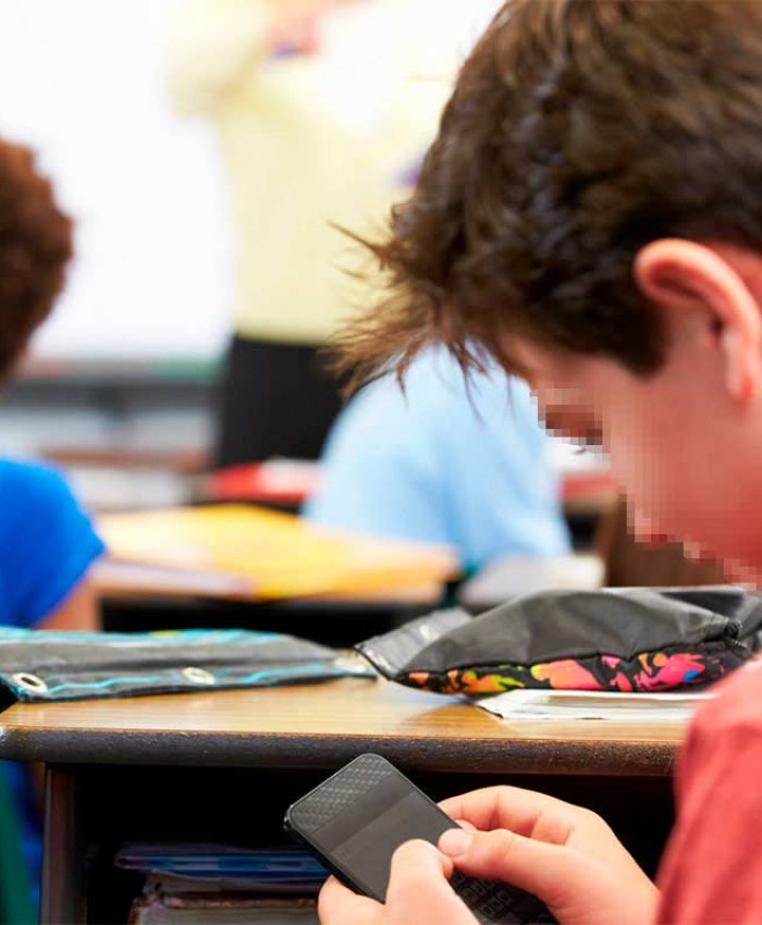 Argentina es el país donde los alumnos más se distraen con el celular en clase