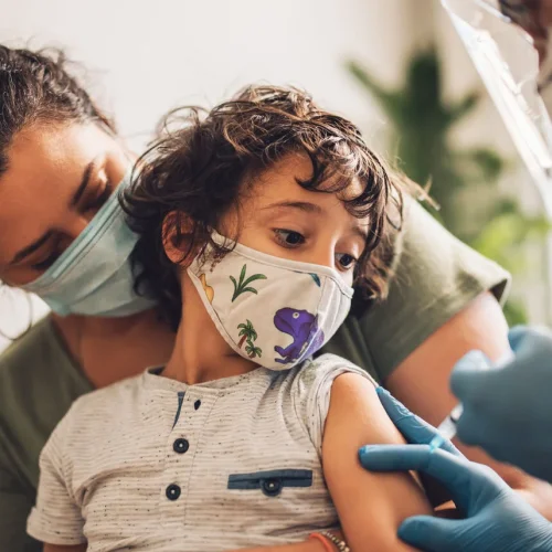 ¿QUÉ ES EL CRUP?: el nuevo síntoma de Covid-19 detectado en menores