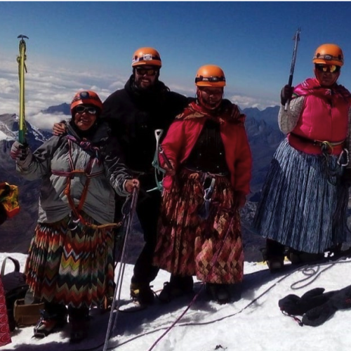 Las Cholitas Andinistas llegaron a la cumbre del Aconcagua