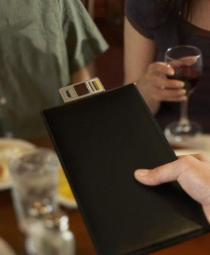 Pensá  antes de hablar: un restaurante en EE.UU cobra un cargo extra por hacer «preguntas estúpidas»
