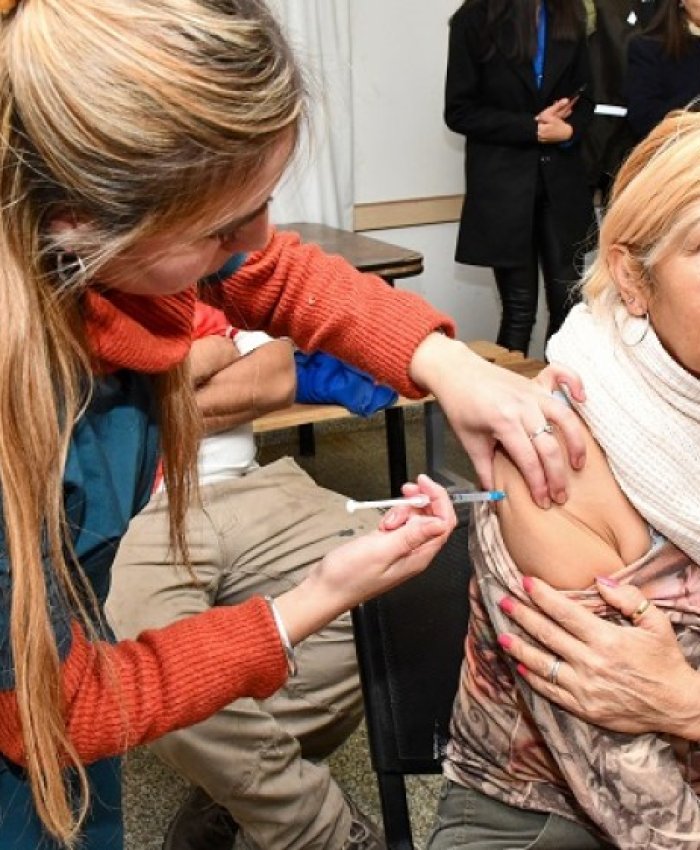 Continúan los operativo de vacunación en vacaciones