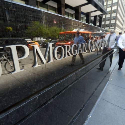 J.P. Morgan analiza las inconsistencias y los riesgos y recomienda retirarse de la bicicleta financiera en Argentina