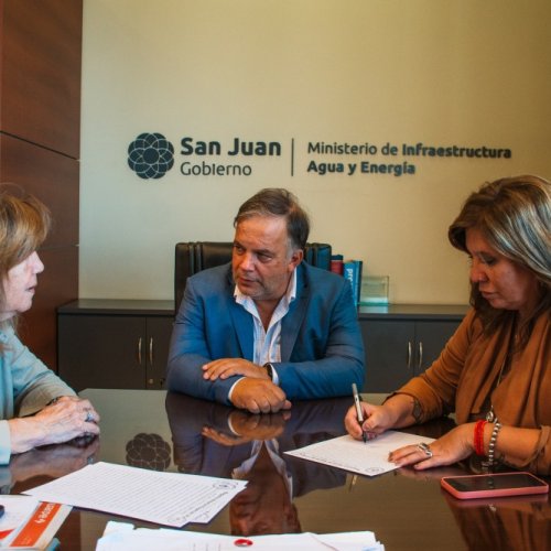 El IPV impulsa un plan para que unas 1500 familias puedan escriturar sus casas