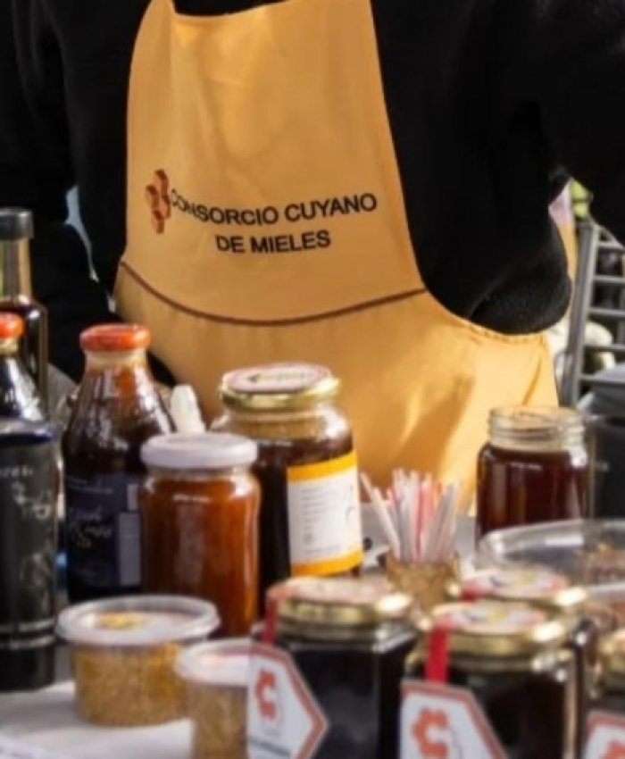 La Feria Agroproductiva celebra el cierre de la XIV Semana de la Miel Sanjuanina