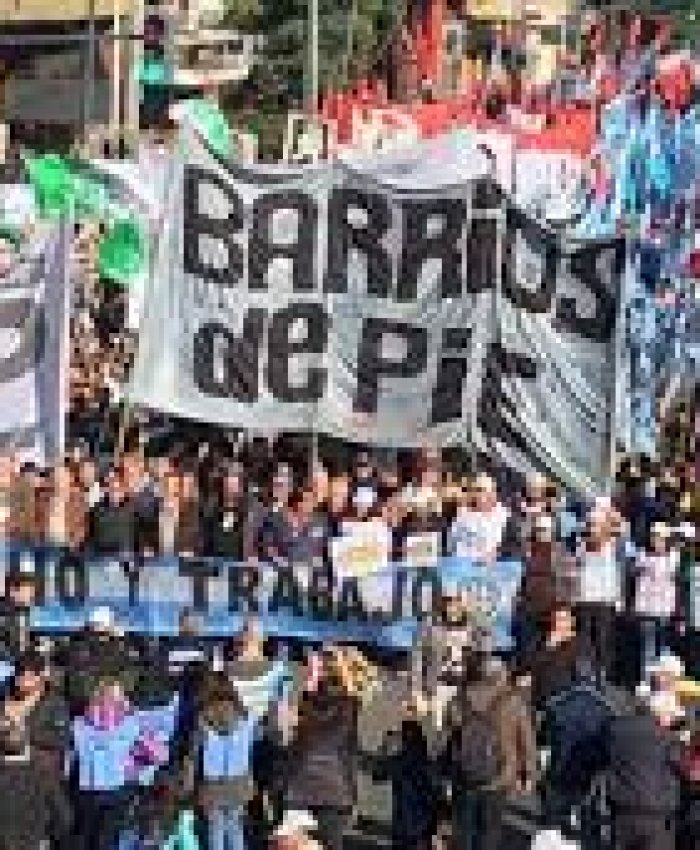 Movimientos sociales y gremios marchan por la implementación de la emergencia social