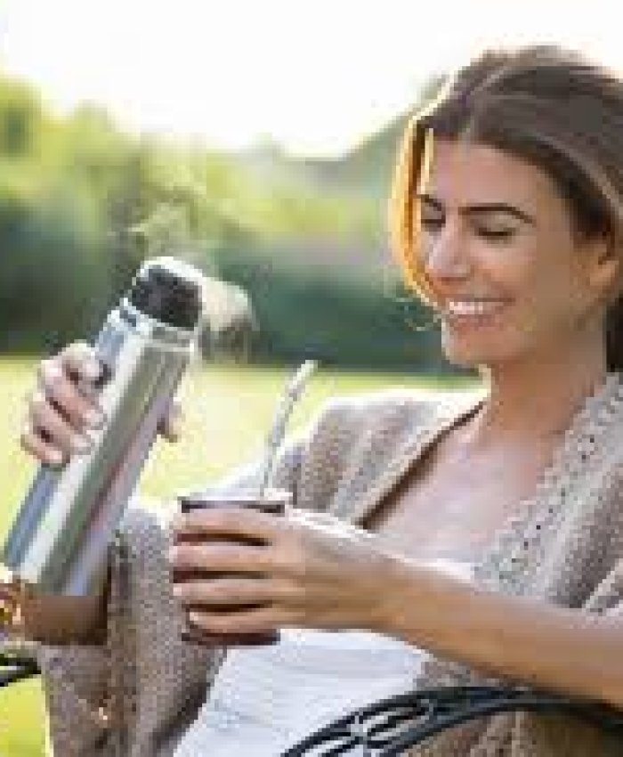 La empresa de Juliana Awada ajusta personal «por la situación económica del país»