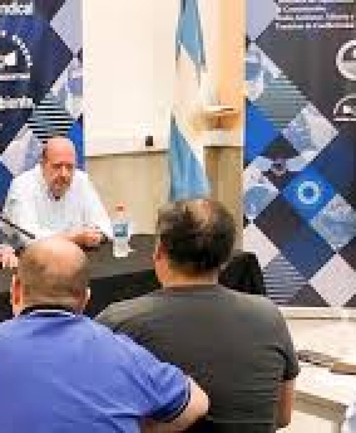 Uñac criticó el modelo de Macri y defendió la industria nacional