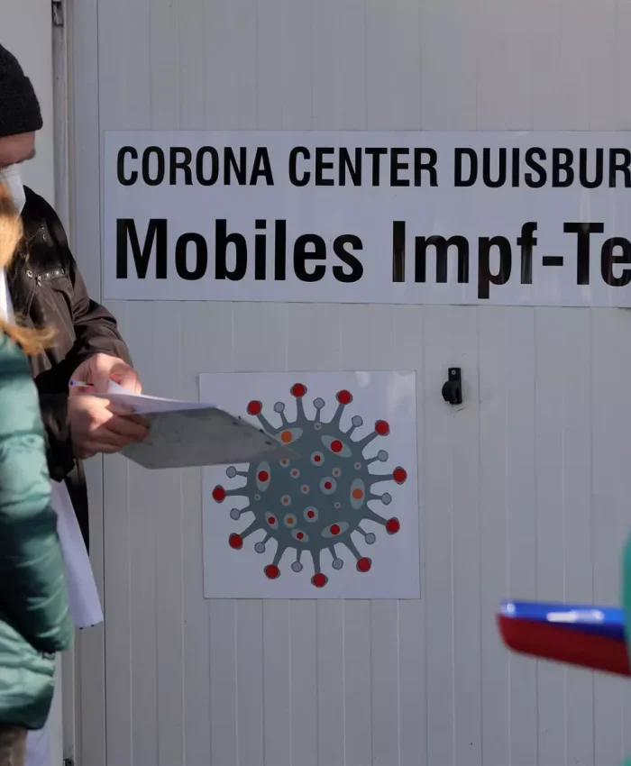 COVID-19: aumento de casos en países europeos que levantaron «brutalmente» sus restricciones anticovid