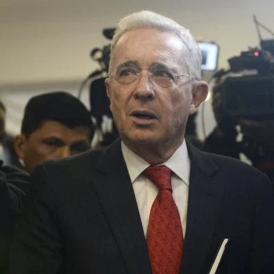 Comenzó en Bogotá juicio de expresidente Uribe por soborno a testigos