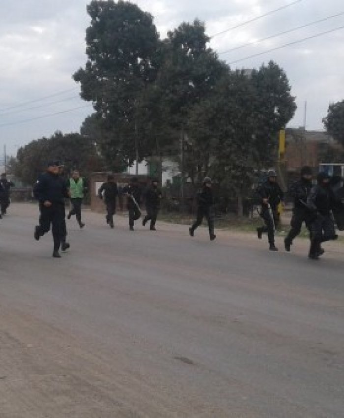 Grave: en Jujuy reprimen una protesta de municipales  y los encierran en el ingenio Ledesma