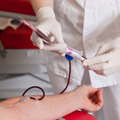San Juan: No lo dejaron donar sangre por ser gay