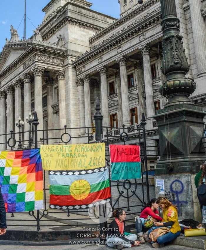 Organizaciones indígenas acampan en el Congreso por la prórroga de la ley que frena desalojos