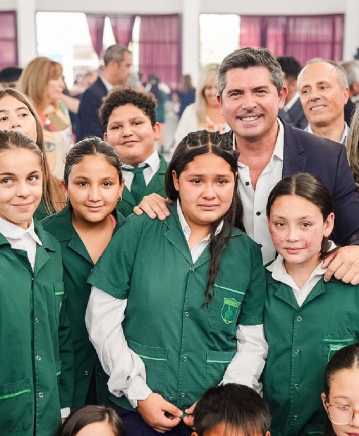 En 9 de Julio y Sarmiento se completó la entrega de 30.000 computadoras a estudiantes y docentes
