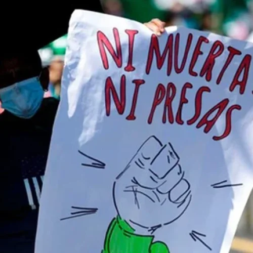 EL SALVADOR: condenan a 30 años a una mujer por un “aborto involuntario”