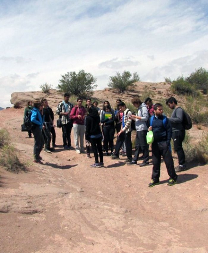 Militantes de Milei agredieron a un equipo de geólogos del Conicet