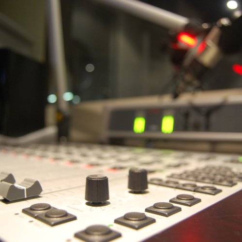 Organización civil denuncia a FM sanjuanina por esparcir mensajes de odio